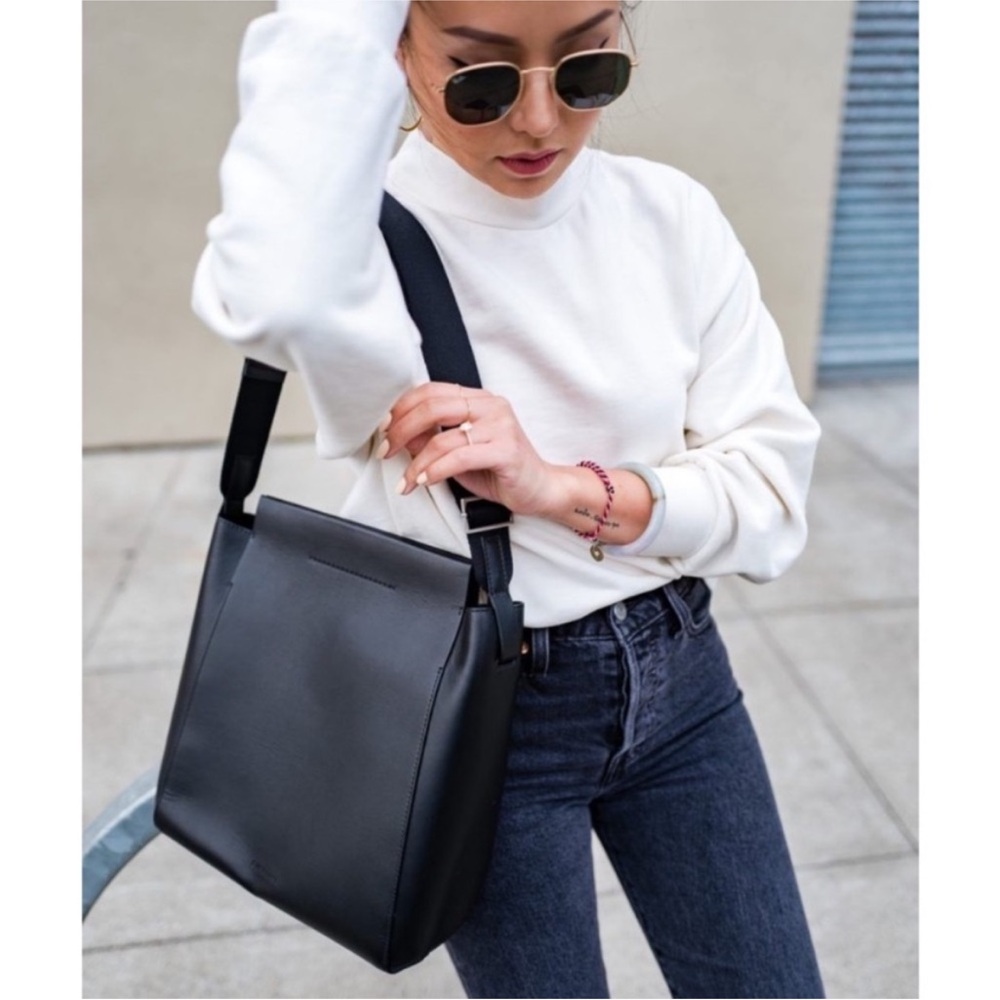 Everlane The Form Bag